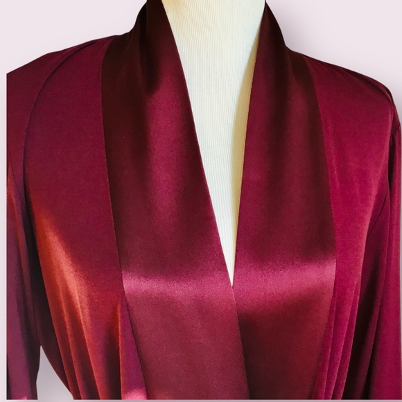 Josie Natori Silk Essential Wrap Robe - Picture 7 of 11